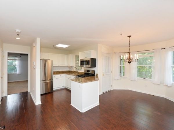 45 Royal Ave, Unit 49, Hawthorne, NJ 07506