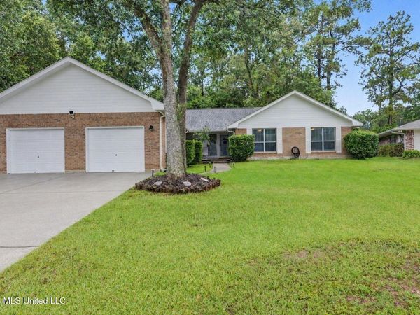 8820 Kailua Place, Diamondhead, MS 39525