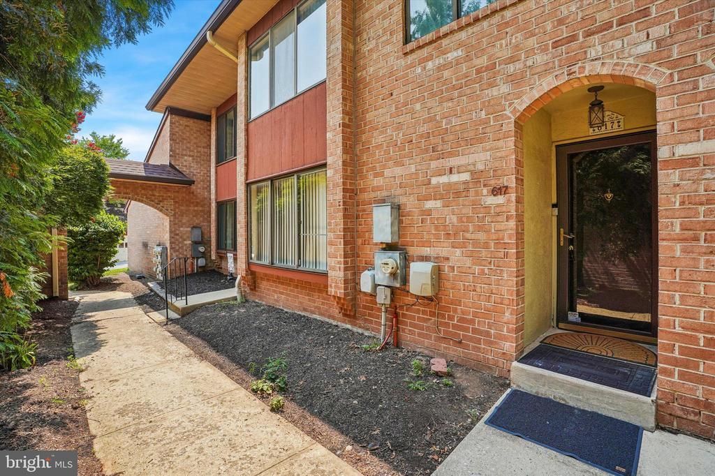 617 STONYBROOK DRIVE , WEST NORRITON, PA 19403