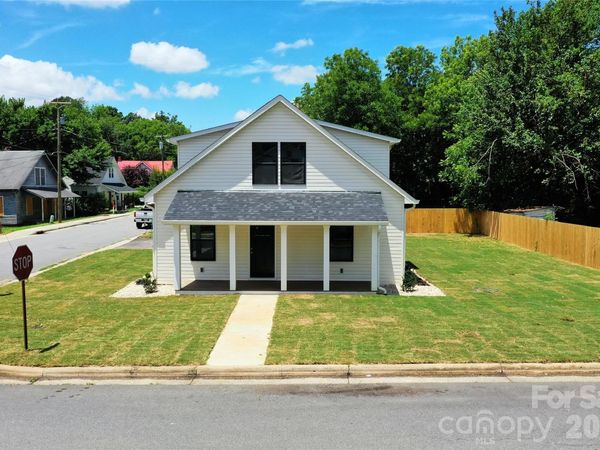 733 Spruce Street , Mooresville, NC 28115