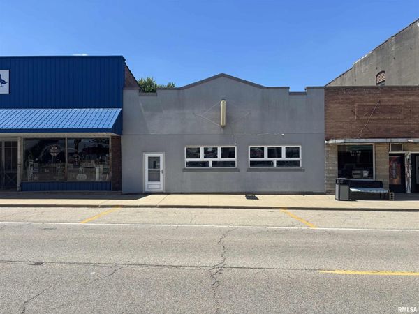133 S JEFFERSON Street, Washburn, IL 61570