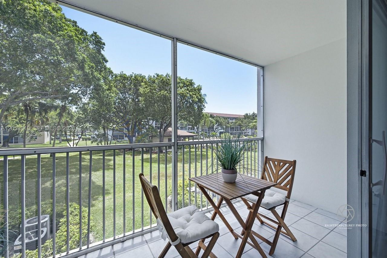 1351 SW 125th Ave , Unit 206S, Pembroke Pines, FL 33027 Photo