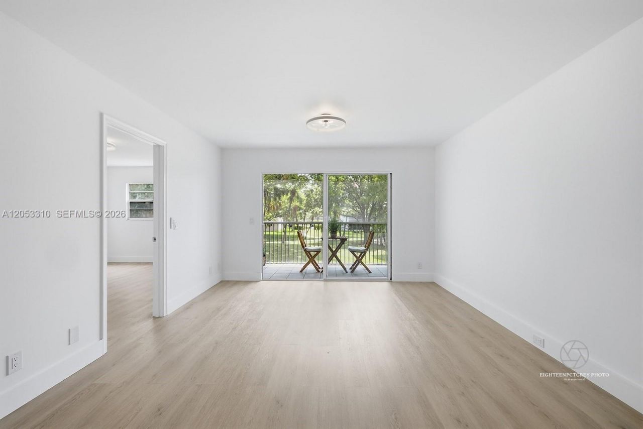 1351 SW 125th Ave , Unit 206S, Pembroke Pines, FL 33027 Photo