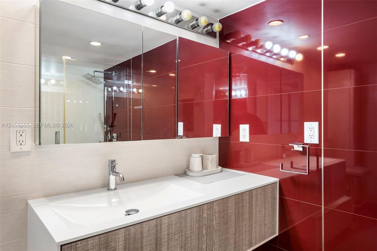 5151 Collins Ave , Unit 1420, Miami Beach, FL 33140 Photo