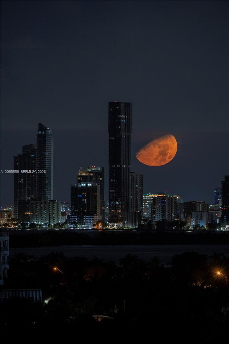 5151 Collins Ave , Unit 1420, Miami Beach, FL 33140 Photo