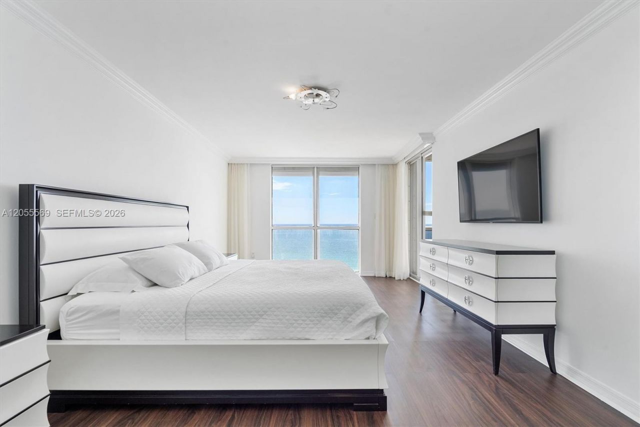 16711 Collins Ave, Unit 1207, Sunny Isles Beach, FL 33160 Photo