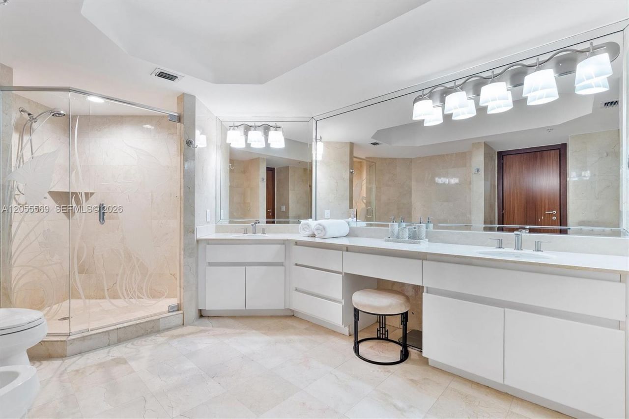 16711 Collins Ave, Unit 1207, Sunny Isles Beach, FL 33160 Photo