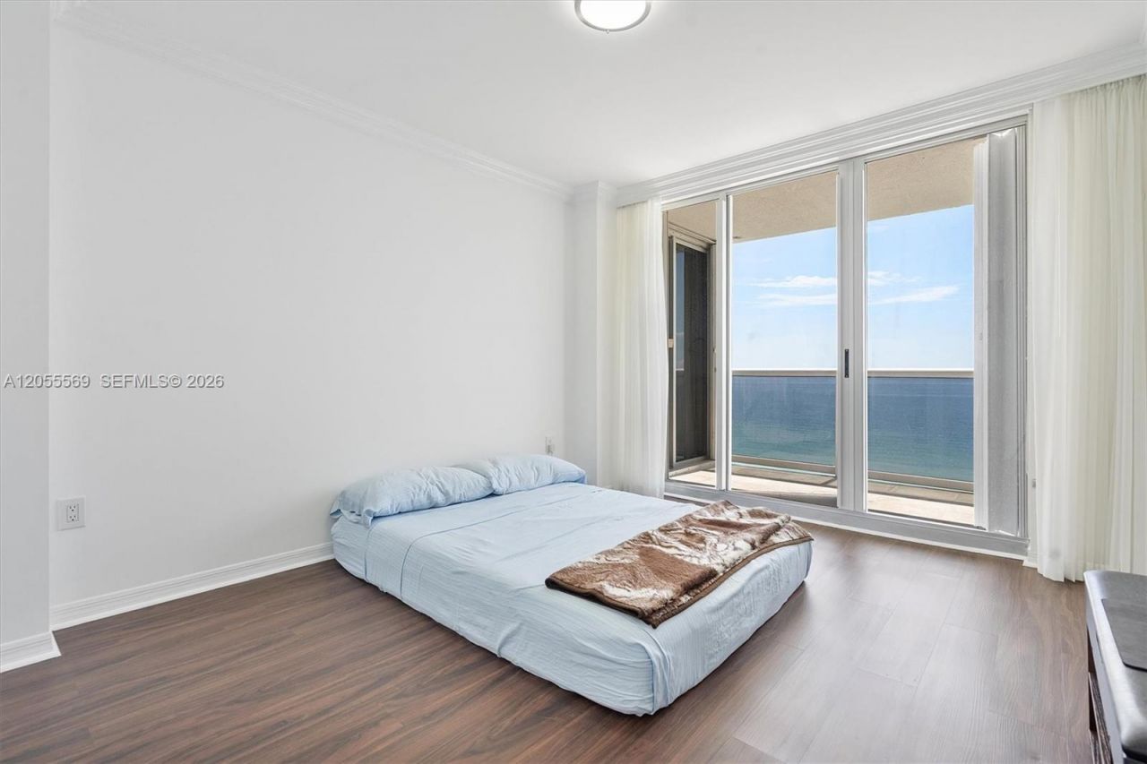 16711 Collins Ave, Unit 1207, Sunny Isles Beach, FL 33160 Photo