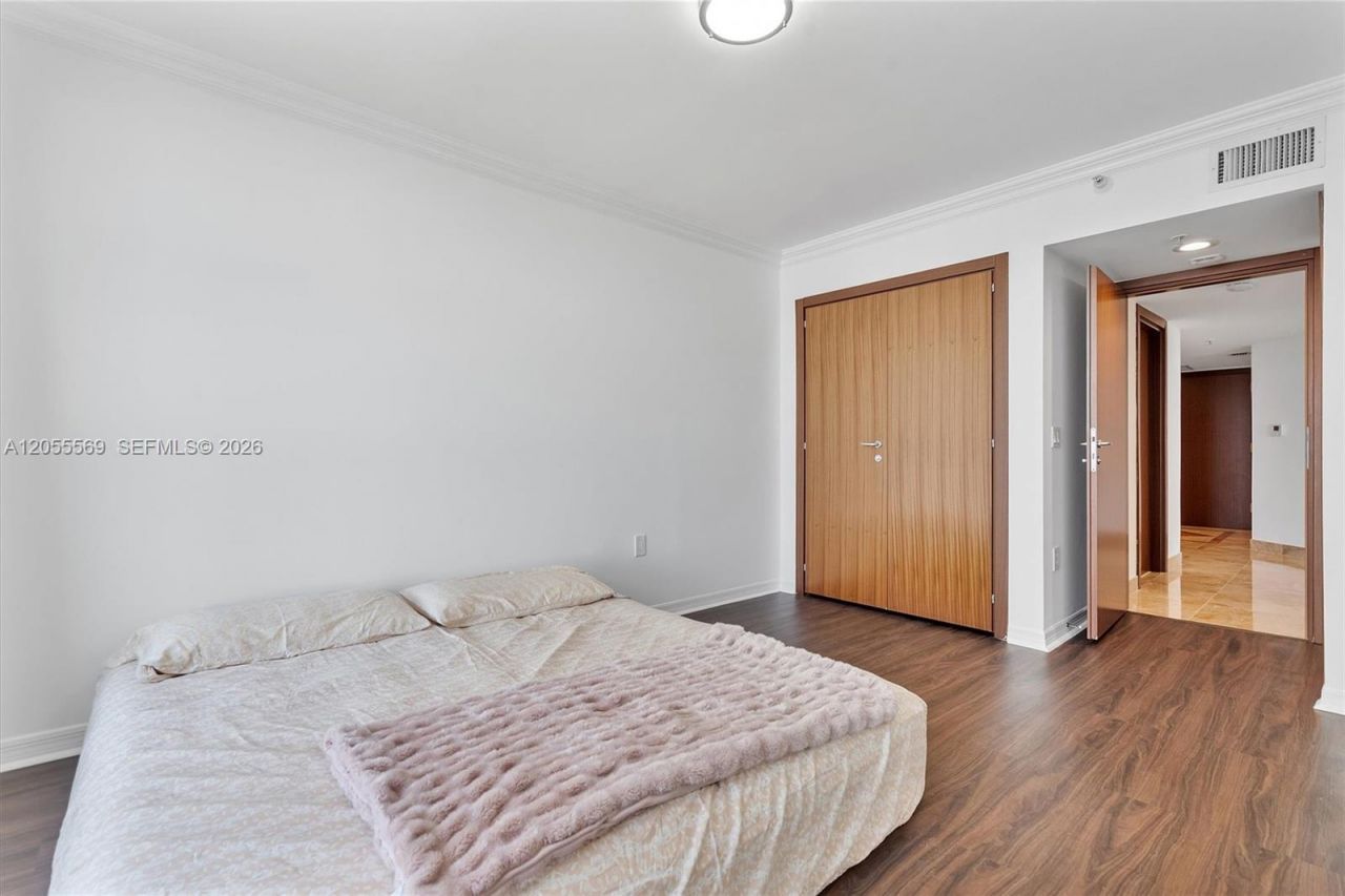 16711 Collins Ave, Unit 1207, Sunny Isles Beach, FL 33160 Photo