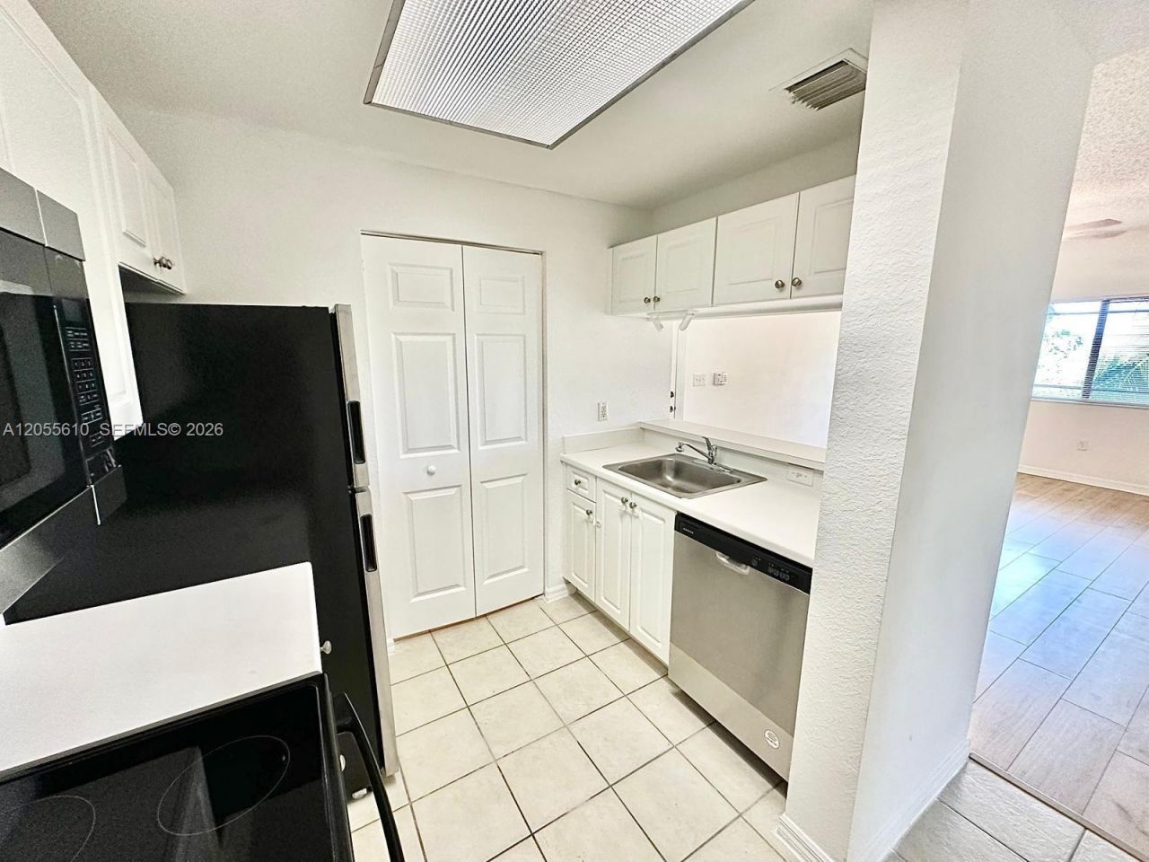 2807 Veronia Dr , Unit 301, Palm Beach Gardens, FL 33410 Photo