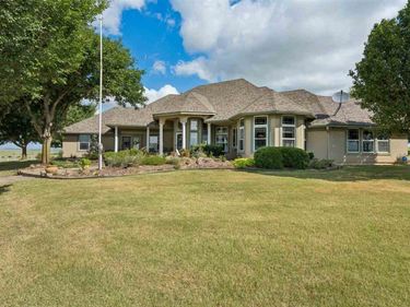 9910 E Gore, Lawton, OK 73501