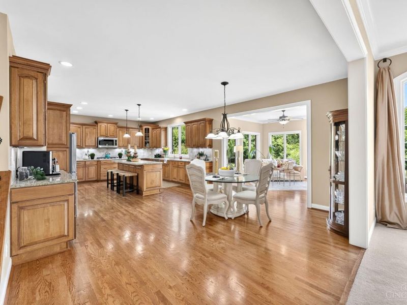 4681 Homestretch Lane, Mason, OH 45040 Photo 12
