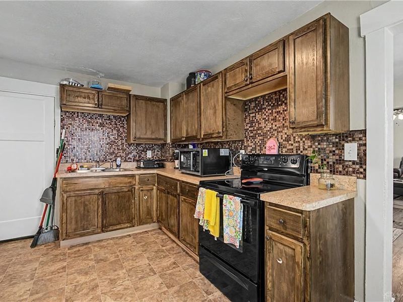 329 Roxbury Road, Dayton, OH 45417 Photo 15