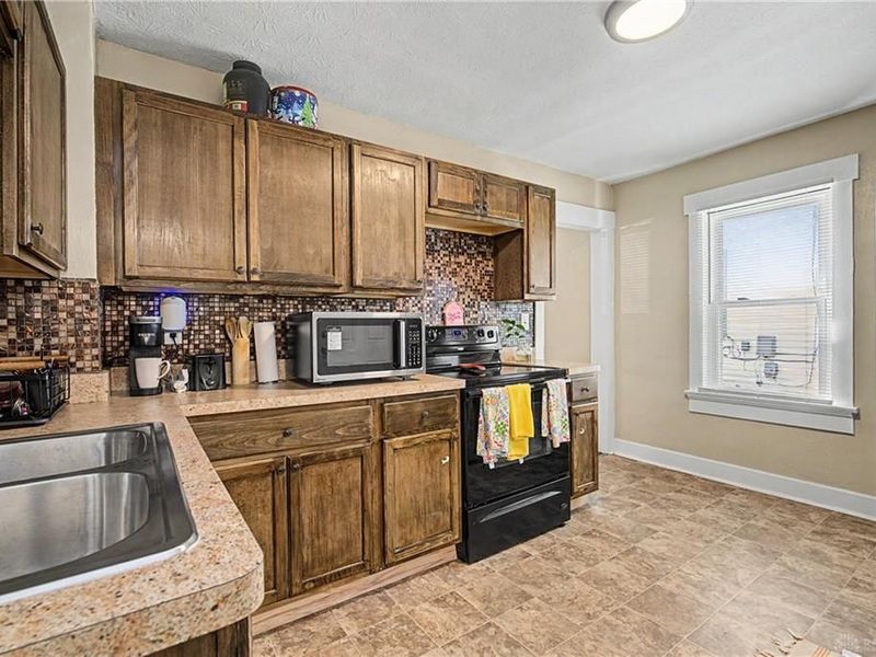329 Roxbury Road, Dayton, OH 45417 Photo 18
