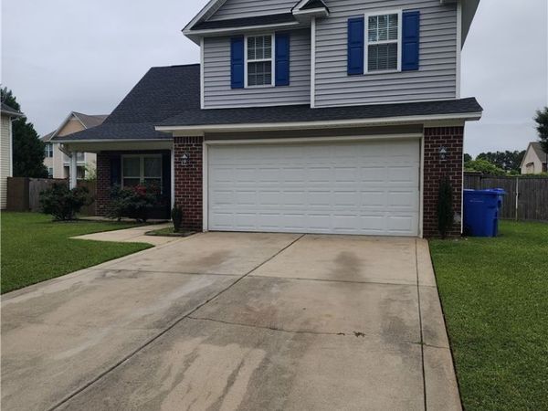 5716 SCARECROW Court, Fayetteville, NC 28314