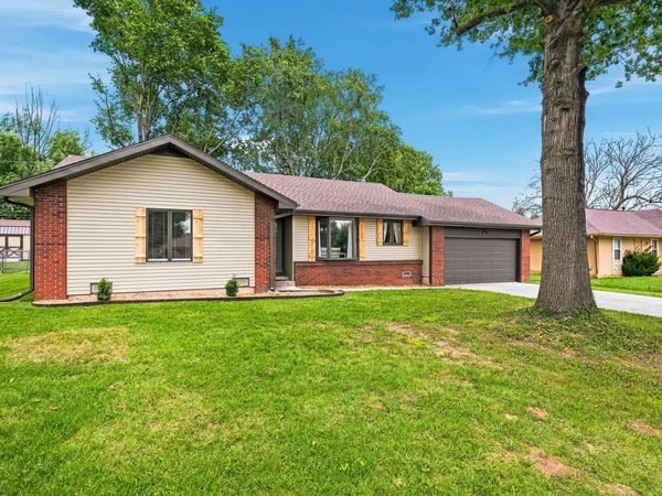 3643 W State Street , Springfield, MO 65802