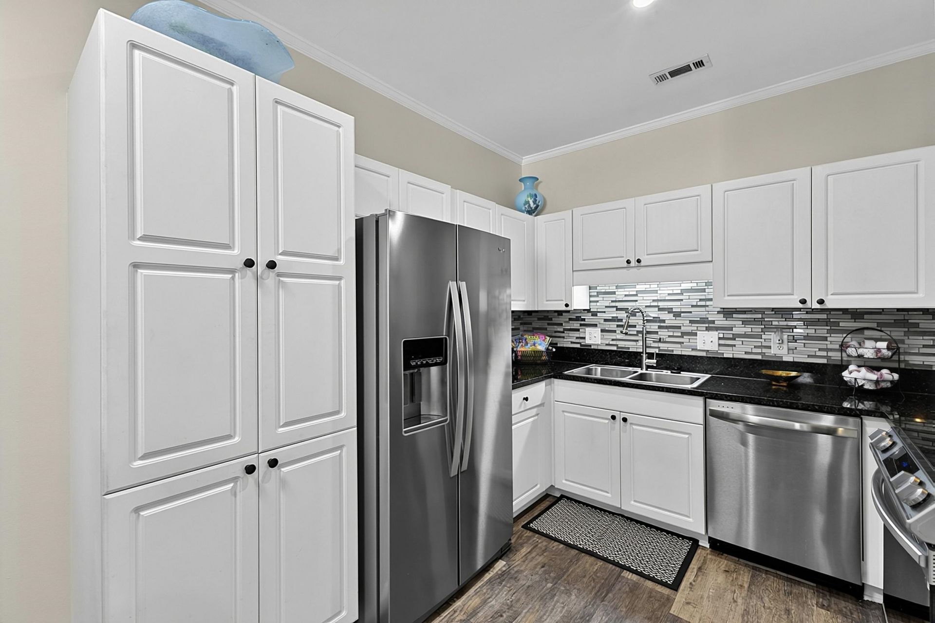 9754 Leyland Dr.  Photo 11