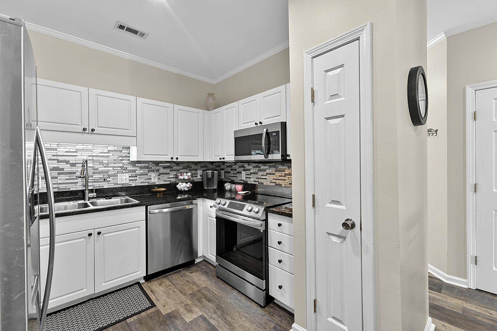 9754 Leyland Dr.  Photo 17