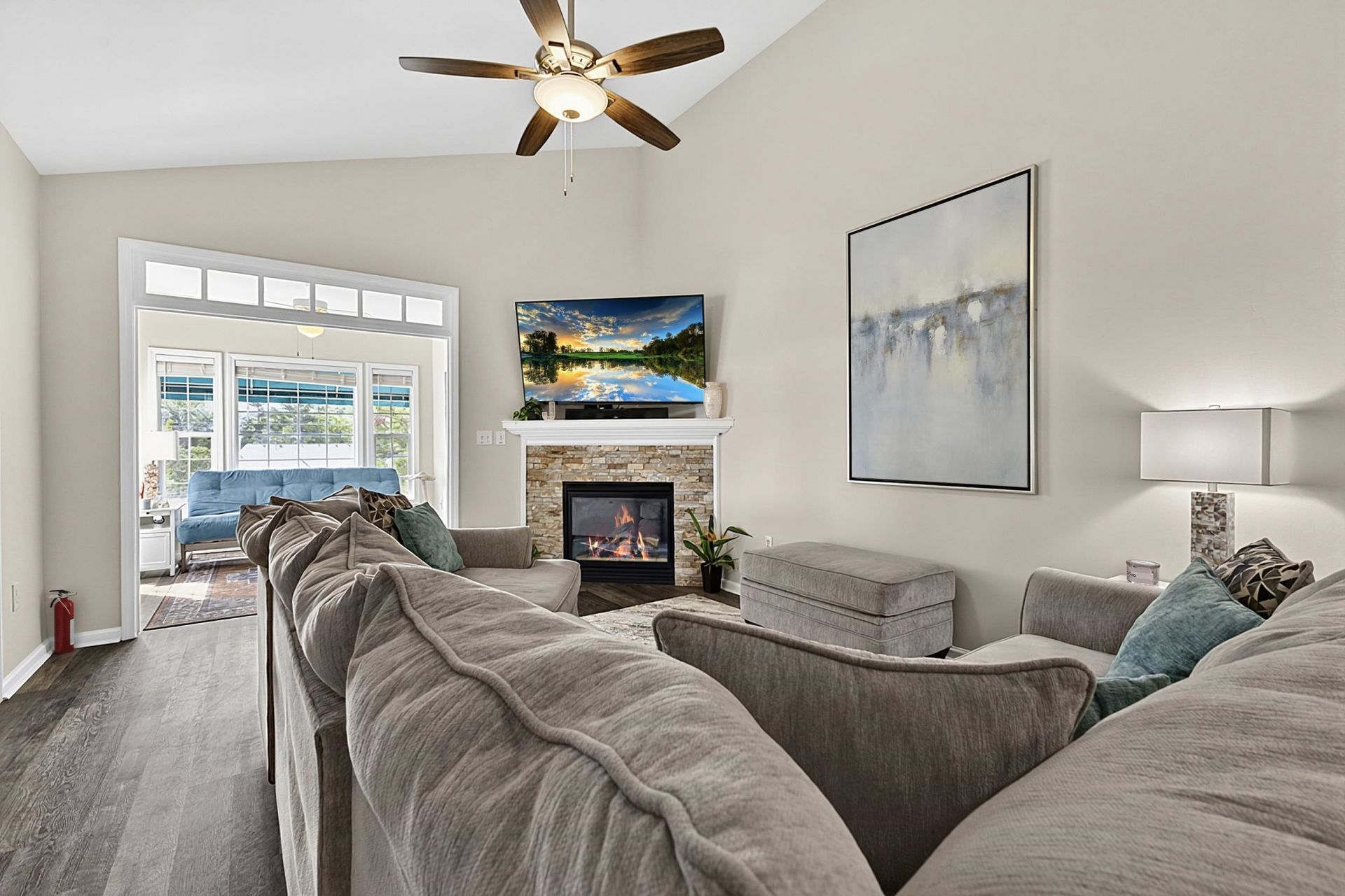 9754 Leyland Dr.  Photo 4