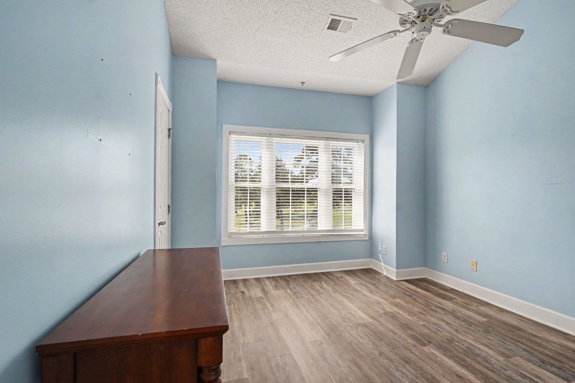 4815 Orchid Way  Photo 10
