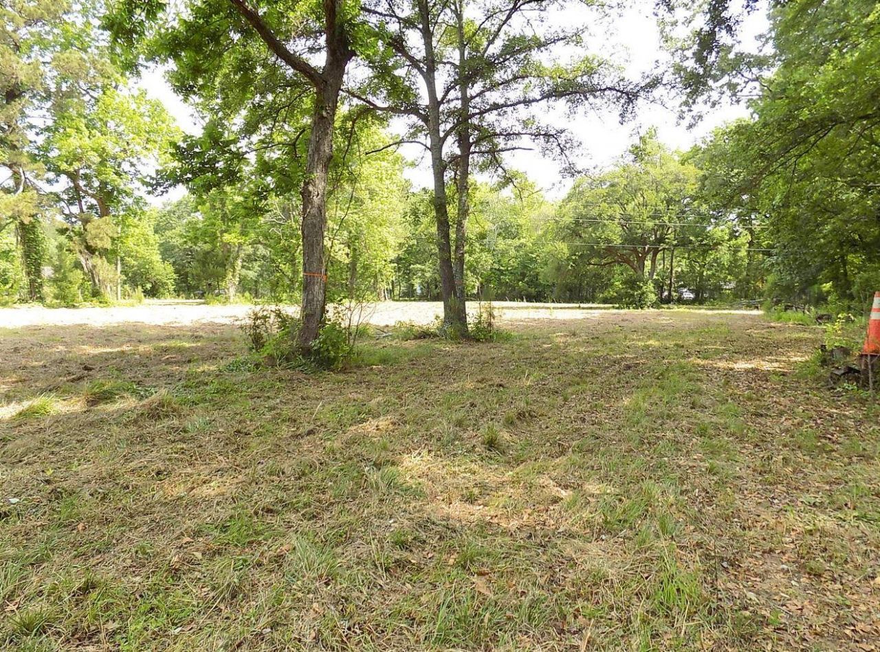 587 Main Road Photo 7