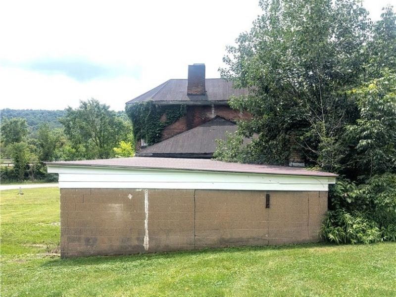 5715 Greer Road SE, Uhrichsville, OH 44683 Photo 6