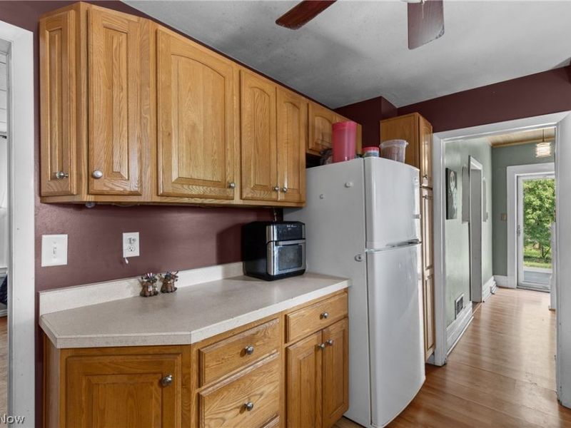 67662 Broadway Avenue, Bridgeport, OH 43912 Photo 10