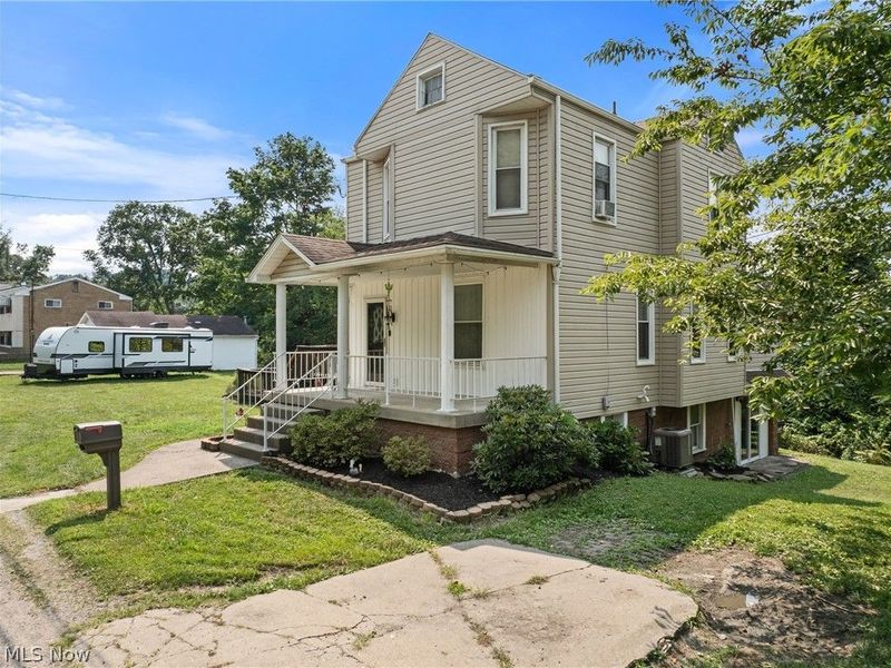 67662 Broadway Avenue, Bridgeport, OH 43912 Photo 3