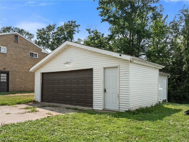67662 Broadway Avenue, Bridgeport, OH 43912 Photo 30