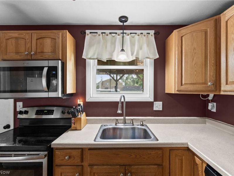 67662 Broadway Avenue, Bridgeport, OH 43912 Photo 8