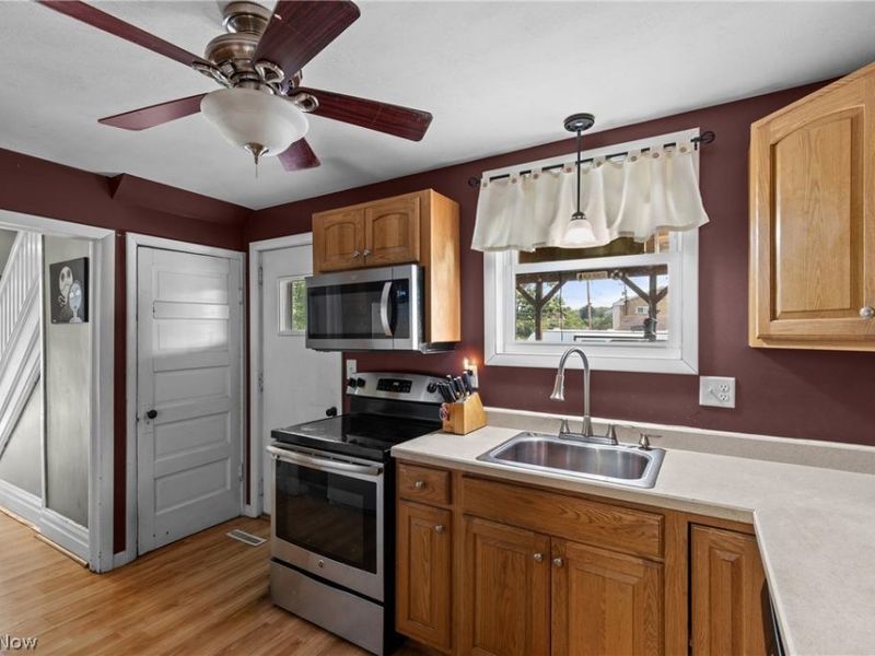 67662 Broadway Avenue, Bridgeport, OH 43912 Photo 9