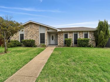 10239 Green Ash Road , Dallas, TX 75243