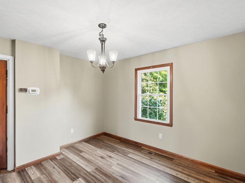 785 W Pinehurst Drive, Tipp City, OH 45371 Photo 10