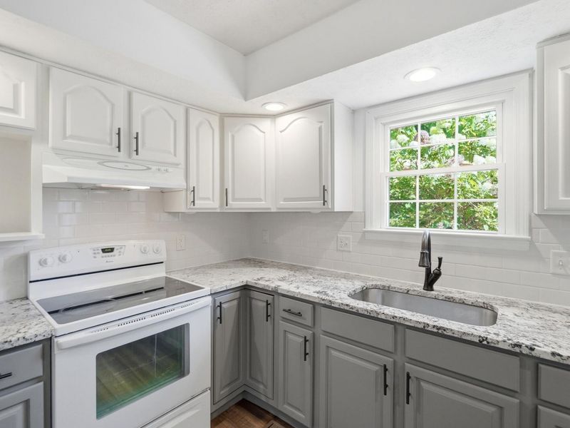 785 W Pinehurst Drive, Tipp City, OH 45371 Photo 15