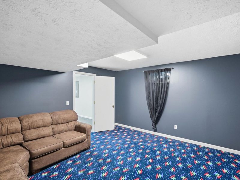 785 W Pinehurst Drive, Tipp City, OH 45371 Photo 38