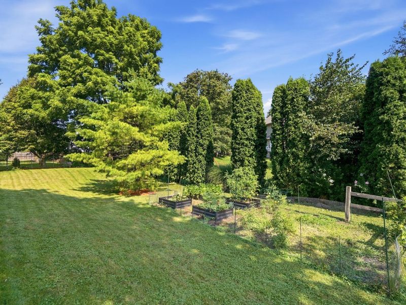 785 W Pinehurst Drive, Tipp City, OH 45371 Photo 47