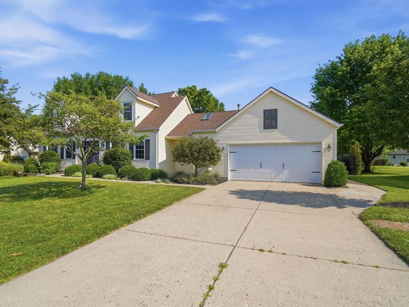 785 W Pinehurst Drive, Tipp City, OH 45371 Photo 5