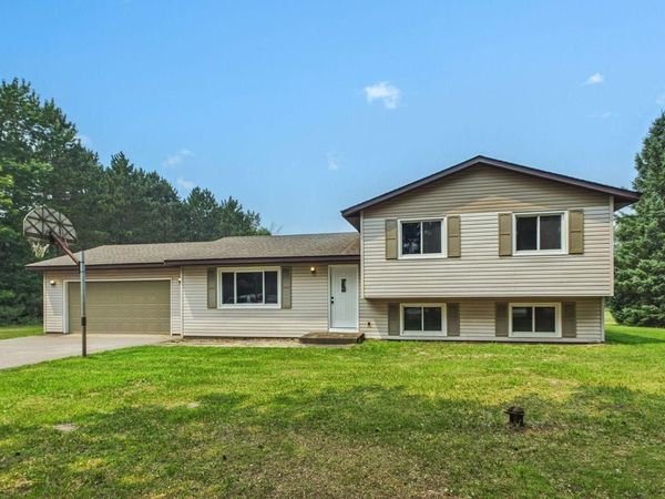 16112 Kettle River Boulevard NE, Columbus, MN 55025