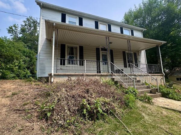 240 1st ST , Buchanan, VA 24066
