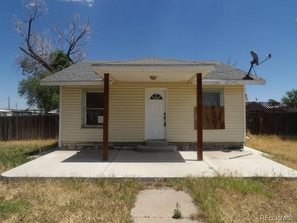 492 3rd Avenue , Deer Trail, CO 80105