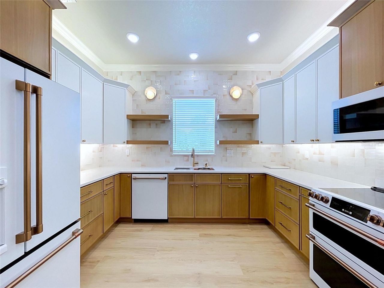 8308 Gibson Oaks Drive, Lakeland, FL 33809 Photo
