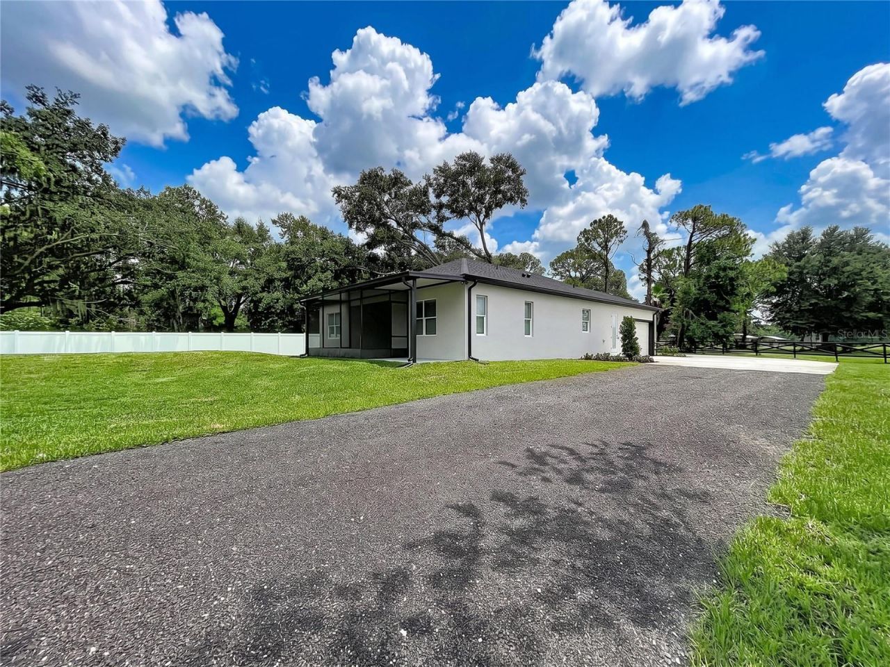 8308 Gibson Oaks Drive, Lakeland, FL 33809 Photo