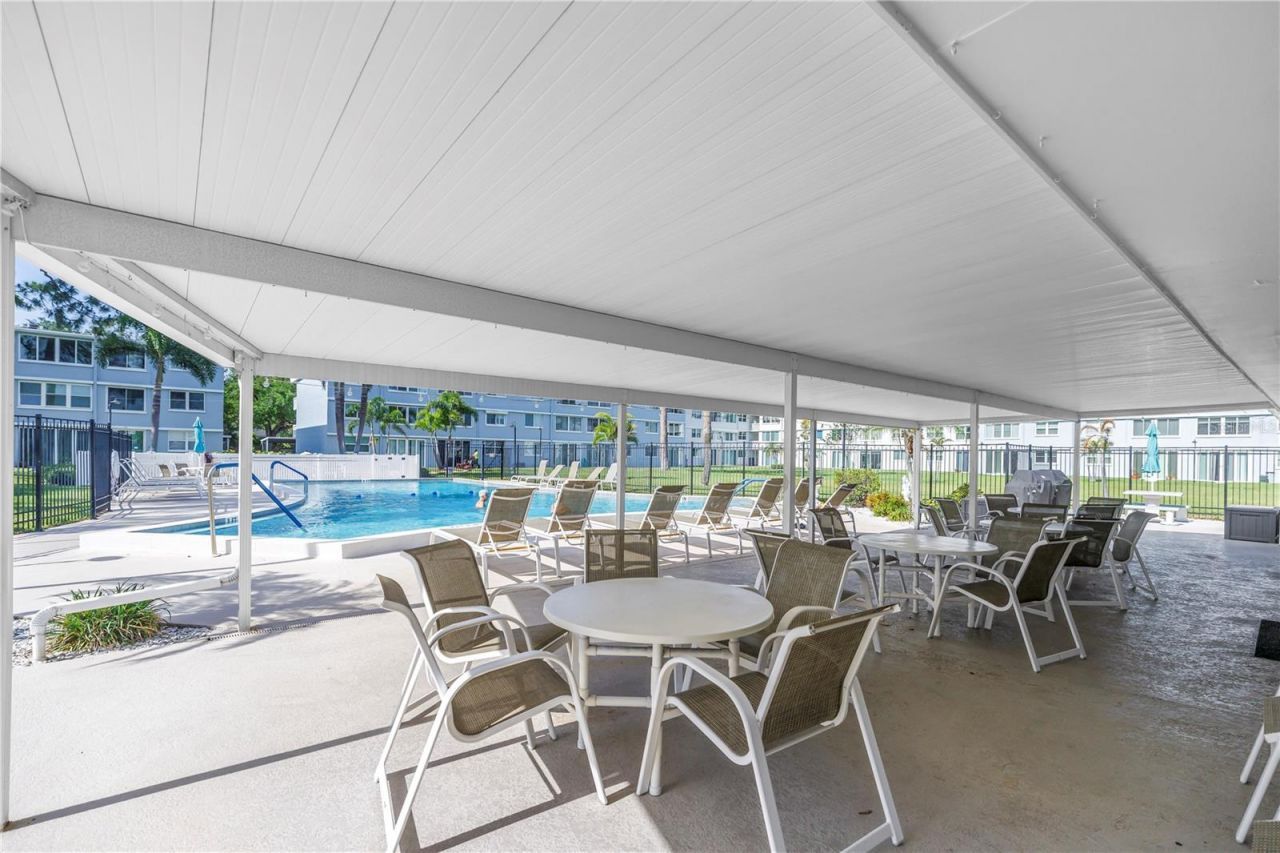 4715 Bay Street Ne, Unit 320, Saint Petersburg, FL 33703 Photo