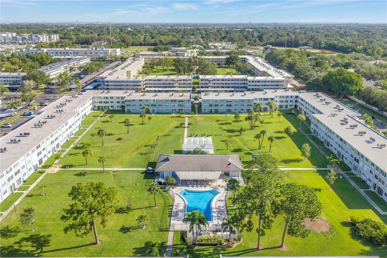 4715 Bay Street Ne, Unit 320, Saint Petersburg, FL 33703 Photo