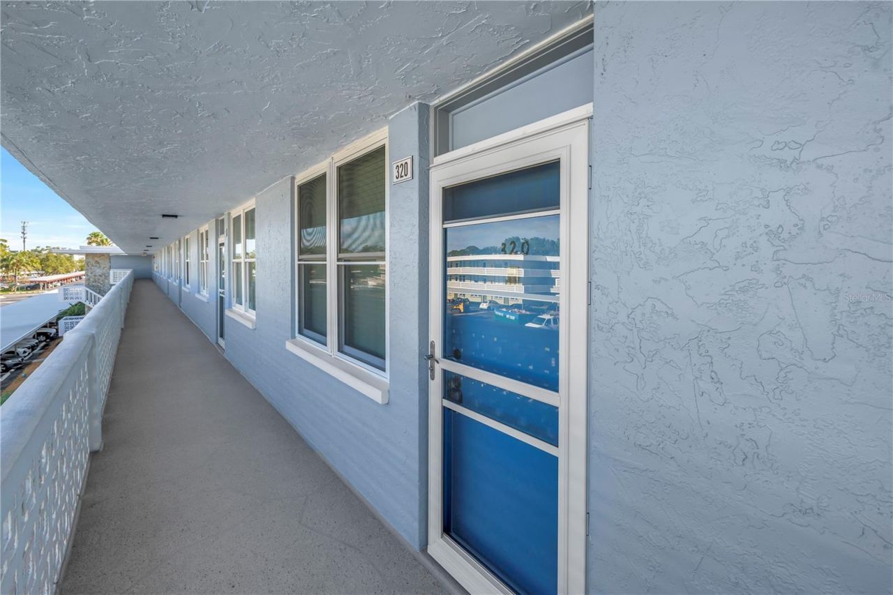 4715 Bay Street Ne, Unit 320, Saint Petersburg, FL 33703 Photo