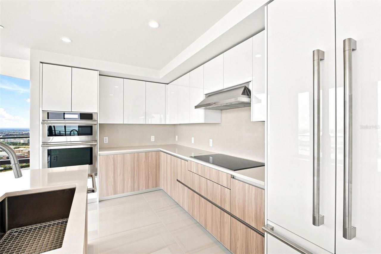 400 Central Avenue, Unit 2901, Saint Petersburg, FL 33701 Photo
