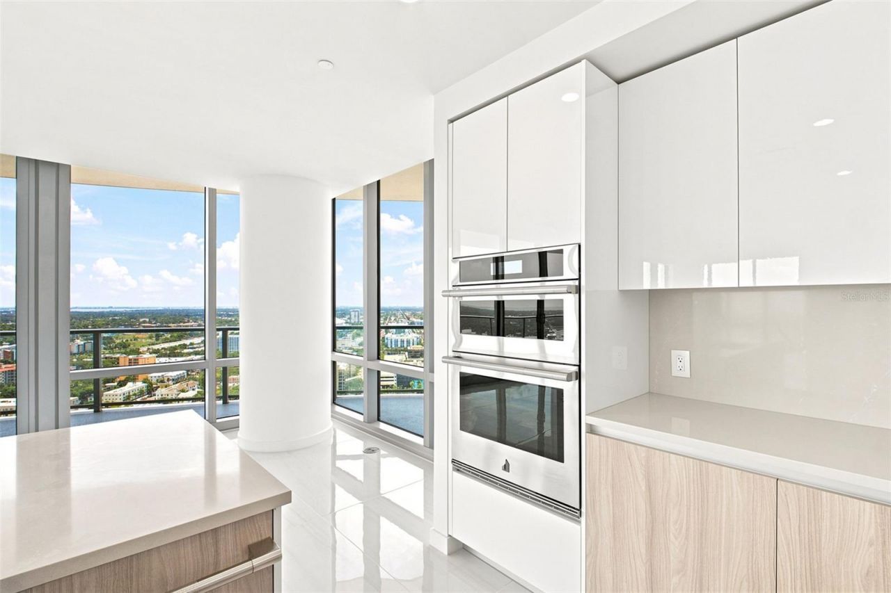 400 Central Avenue, Unit 2901, Saint Petersburg, FL 33701 Photo