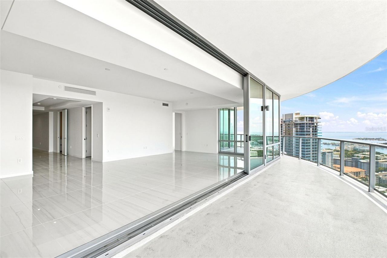 400 Central Avenue, Unit 2901, Saint Petersburg, FL 33701 Photo