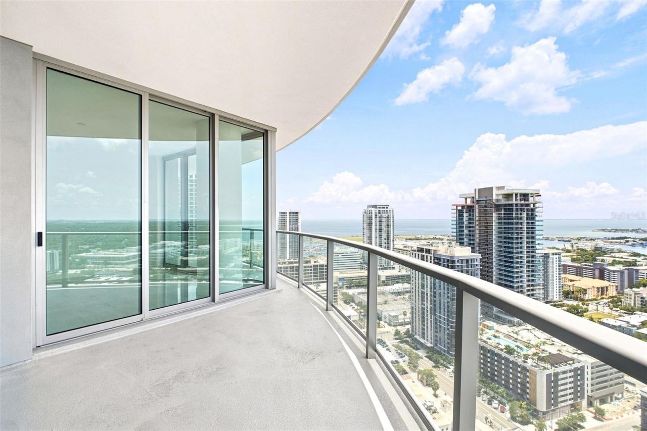 400 Central Avenue, Unit 2901, Saint Petersburg, FL 33701 Photo