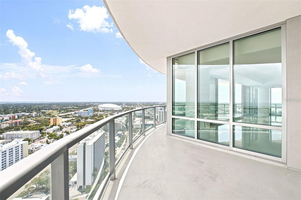 400 Central Avenue, Unit 2901, Saint Petersburg, FL 33701 Photo